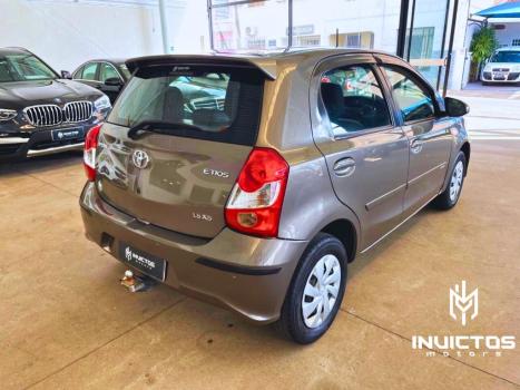 TOYOTA Etios Hatch 1.5 16V 4P FLEX XS AUTOMTICO, Foto 4