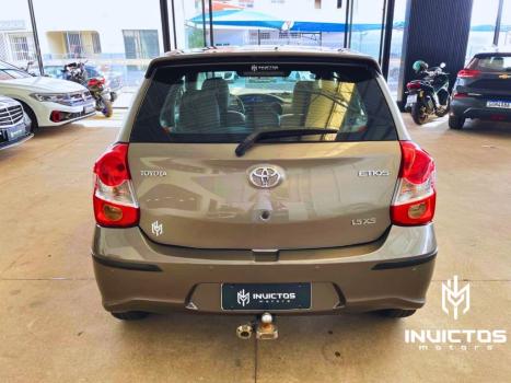 TOYOTA Etios Hatch 1.5 16V 4P FLEX XS AUTOMTICO, Foto 5