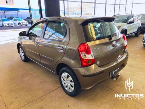 TOYOTA Etios Hatch 1.5 16V 4P FLEX XS AUTOMTICO, Foto 6