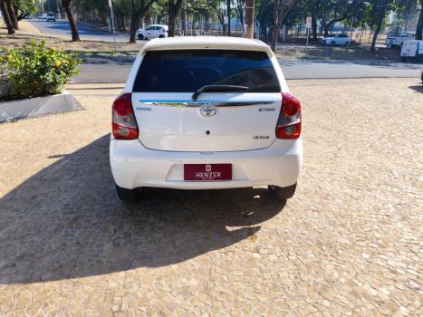 TOYOTA Etios Hatch 1.5 16V 4P FLEX XLS AUTOMTICO, Foto 8