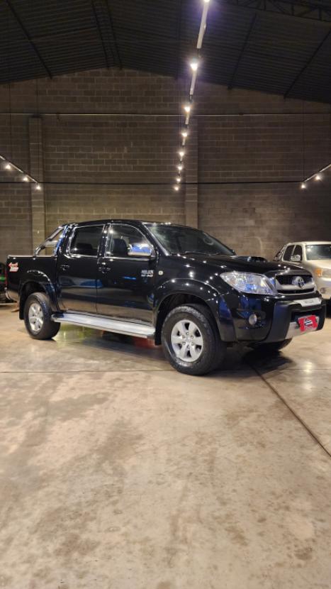 TOYOTA Hilux Caminhonete 3.0 4P 4X4 SRV TURBO DIESEL CABINE DUPLA AUTOMTICO, Foto 1