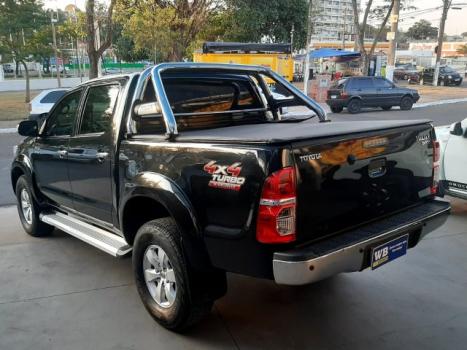 TOYOTA Hilux Caminhonete 3.0 4P 4X4 SRV TURBO DIESEL CABINE DUPLA, Foto 4