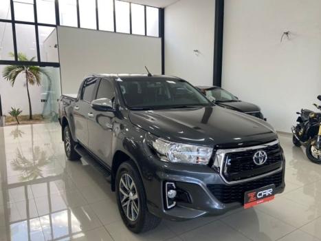 TOYOTA Hilux Caminhonete 2.7 16V 4P SRV FLEX CABINE DUPLA AUTOMTICO, Foto 2