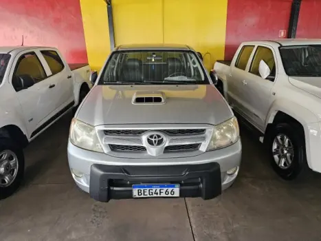 TOYOTA Hilux Caminhonete 3.0 4P 4X4 SRV TURBO DIESEL CABINE DUPLA, Foto 1