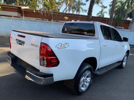 TOYOTA Hilux Caminhonete 2.8 16V 4P SR 4X4 DIESEL CABINE DUPLA AUTOMTICO, Foto 5