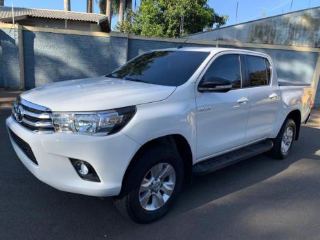 TOYOTA Hilux Caminhonete 2.8 16V 4P SR 4X4 DIESEL CABINE DUPLA AUTOMTICO, Foto 7