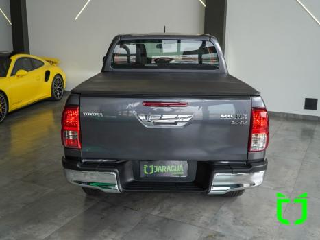 TOYOTA Hilux Caminhonete 2.8 16V SRV 4X4 DIESEL CABINE DUPLA AUTOMTICO, Foto 5