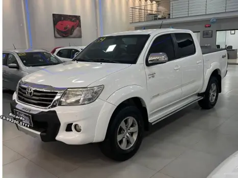 TOYOTA Hilux Caminhonete 2.7 16V 4P SRV FLEX CABINE DUPLA AUTOMTICO, Foto 1