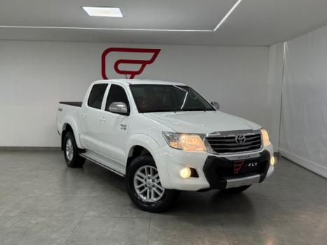 TOYOTA Hilux Caminhonete 2.7 16V 4P SRV FLEX 4X4  CABINE DUPLA AUTOMTICO, Foto 1