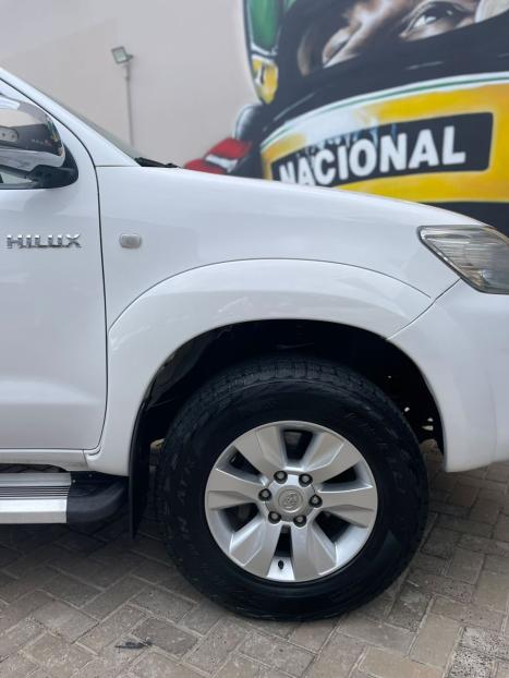 TOYOTA Hilux Caminhonete 2.7 16V 4P SR CABINE DUPLA AUTOMTICO, Foto 8