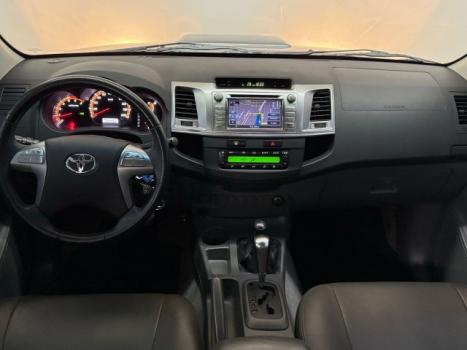 TOYOTA Hilux Caminhonete 3.0 4P 4X4 SRV TURBO DIESEL CABINE DUPLA, Foto 7