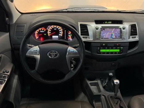 TOYOTA Hilux Caminhonete 3.0 4P 4X4 SRV TURBO DIESEL CABINE DUPLA, Foto 8