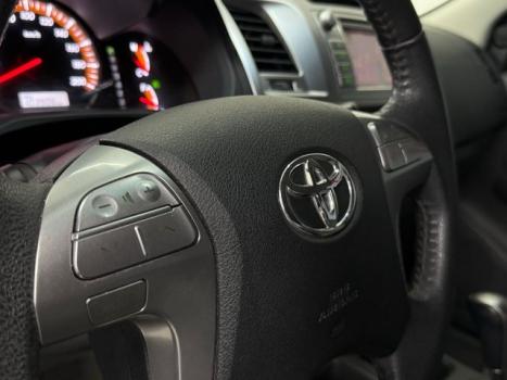 TOYOTA Hilux Caminhonete 3.0 4P 4X4 SRV TURBO DIESEL CABINE DUPLA, Foto 10