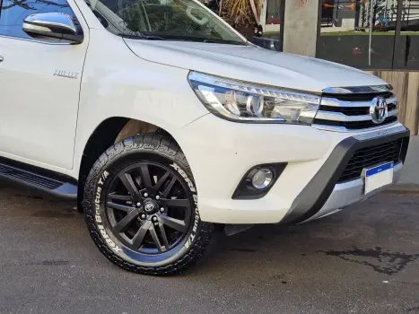 TOYOTA Hilux Caminhonete 2.8 16V SRX 4X4 TURBO DIESEL CABINE DUPLA AUTOMTICO, Foto 20
