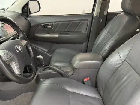TOYOTA Hilux Caminhonete 2.7 16V 4P SRV FLEX 4X4  CABINE DUPLA AUTOMTICO, Foto 6