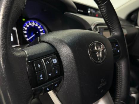 TOYOTA Hilux Caminhonete 2.8 16V SRX 4X4 DIESEL CABINE DUPLA AUTOMTICO, Foto 10
