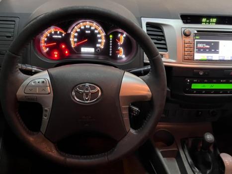 TOYOTA Hilux Caminhonete 3.0 4P 4X4 SRV TURBO DIESEL CABINE DUPLA, Foto 5