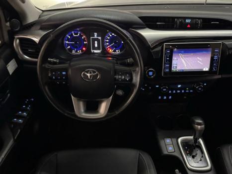 TOYOTA Hilux Caminhonete 2.8 16V SRX 4X4 DIESEL CABINE DUPLA AUTOMTICO, Foto 8