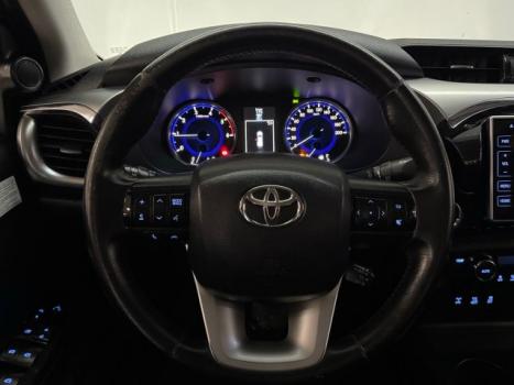TOYOTA Hilux Caminhonete 2.8 16V SRX 4X4 DIESEL CABINE DUPLA AUTOMTICO, Foto 9