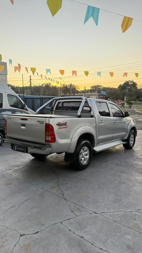 TOYOTA Hilux Caminhonete 3.0 4P 4X4 SRV TURBO DIESEL CABINE DUPLA, Foto 4