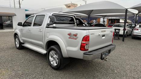 TOYOTA Hilux Caminhonete 3.0 4P 4X4 SRV TURBO DIESEL CABINE DUPLA AUTOMTICO, Foto 4