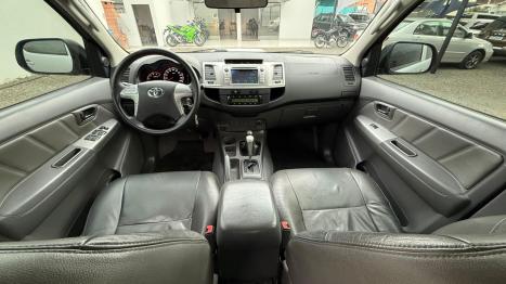 TOYOTA Hilux Caminhonete 3.0 4P 4X4 SRV TURBO DIESEL CABINE DUPLA AUTOMTICO, Foto 8