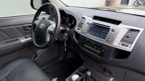 TOYOTA Hilux Caminhonete 3.0 4P 4X4 SRV TURBO DIESEL CABINE DUPLA AUTOMTICO, Foto 14