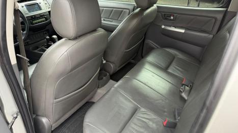TOYOTA Hilux Caminhonete 3.0 4P 4X4 SRV TURBO DIESEL CABINE DUPLA AUTOMTICO, Foto 15