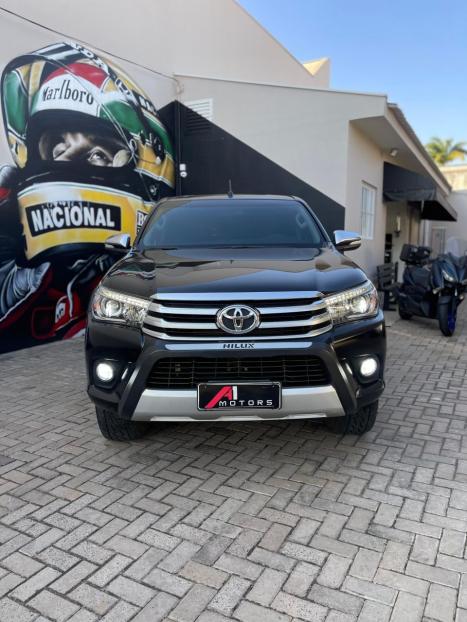TOYOTA Hilux Caminhonete 2.8 16V SRX 4X4 TURBO DIESEL CABINE DUPLA AUTOMTICO, Foto 3