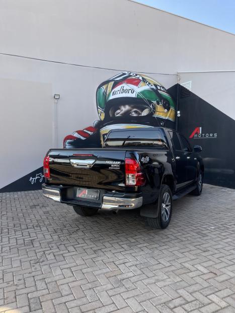 TOYOTA Hilux Caminhonete 2.8 16V SRX 4X4 TURBO DIESEL CABINE DUPLA AUTOMTICO, Foto 5