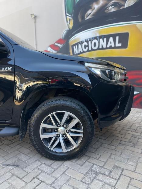 TOYOTA Hilux Caminhonete 2.8 16V SRX 4X4 TURBO DIESEL CABINE DUPLA AUTOMTICO, Foto 8
