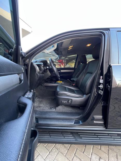 TOYOTA Hilux Caminhonete 2.8 16V SRX 4X4 TURBO DIESEL CABINE DUPLA AUTOMTICO, Foto 22