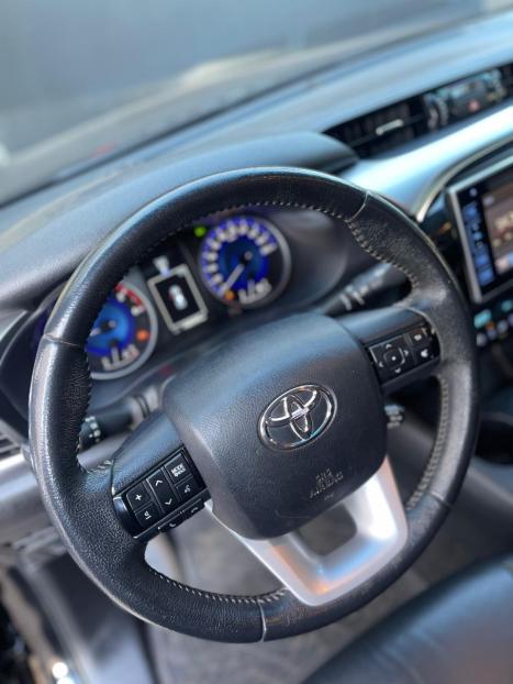 TOYOTA Hilux Caminhonete 2.8 16V SRX 4X4 TURBO DIESEL CABINE DUPLA AUTOMTICO, Foto 25