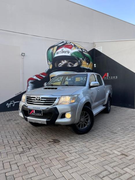 TOYOTA Hilux Caminhonete 3.0 4P 4X4 SRV TURBO DIESEL TOP CABINE DUPLA AUTOMTICO, Foto 1
