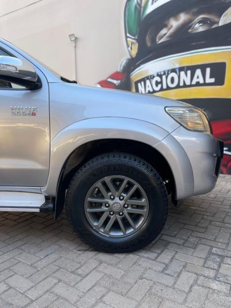 TOYOTA Hilux Caminhonete 3.0 4P 4X4 SRV TURBO DIESEL TOP CABINE DUPLA AUTOMTICO, Foto 7