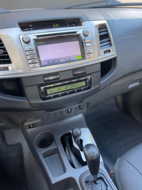 TOYOTA Hilux Caminhonete 3.0 4P 4X4 SRV TURBO DIESEL TOP CABINE DUPLA AUTOMTICO, Foto 19