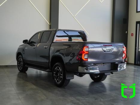 TOYOTA Hilux Caminhonete 2.8 16V SRV 4X4 DIESEL CABINE DUPLA AUTOMTICO, Foto 4