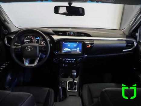TOYOTA Hilux Caminhonete 2.8 16V SRV 4X4 DIESEL CABINE DUPLA AUTOMTICO, Foto 9