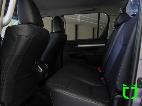 TOYOTA Hilux Caminhonete 2.8 16V SRV 4X4 DIESEL CABINE DUPLA AUTOMTICO, Foto 16