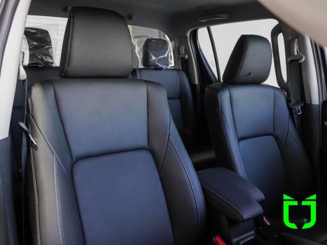 TOYOTA Hilux Caminhonete 2.8 16V SRV 4X4 DIESEL CABINE DUPLA AUTOMTICO, Foto 17