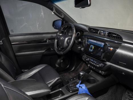 TOYOTA Hilux Caminhonete 2.8 16V SRX 4X4 DIESEL CABINE DUPLA AUTOMTICO, Foto 4