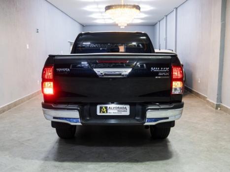 TOYOTA Hilux Caminhonete 2.8 16V SRX 4X4 DIESEL CABINE DUPLA AUTOMTICO, Foto 5