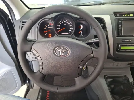 TOYOTA Hilux Caminhonete 3.0 4P 4X4 SRV TURBO DIESEL CABINE DUPLA, Foto 7