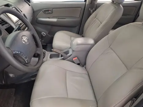 TOYOTA Hilux Caminhonete 3.0 4P 4X4 SRV TURBO DIESEL CABINE DUPLA, Foto 11