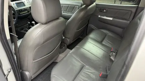 TOYOTA Hilux Caminhonete 3.0 16V 4P 4X4 SRV TURBO DIESEL CABINE DUPLA AUTOMTICO, Foto 15