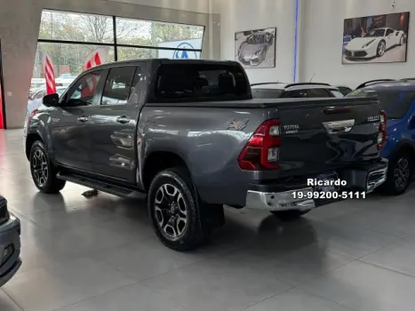 TOYOTA Hilux Caminhonete 2.8 16V SRX 4X4 DIESEL CABINE DUPLA AUTOMTICO, Foto 3