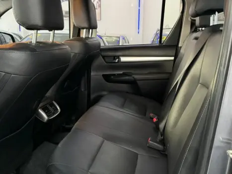 TOYOTA Hilux Caminhonete 2.8 16V SRX 4X4 DIESEL CABINE DUPLA AUTOMTICO, Foto 8