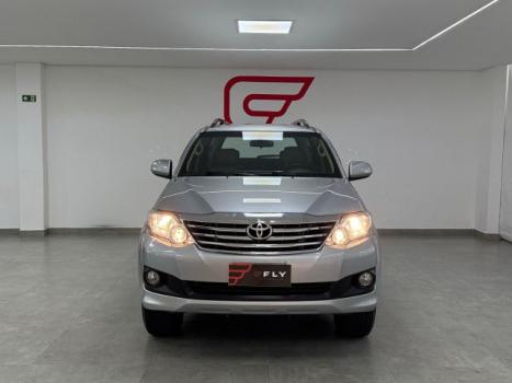 TOYOTA Hilux SW4 2.7 16V 4P SR AUTOMTICO, Foto 3