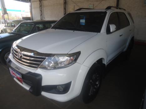 TOYOTA Hilux SW4 2.7 16V 4P SR FLEX AUTOMTICO, Foto 3