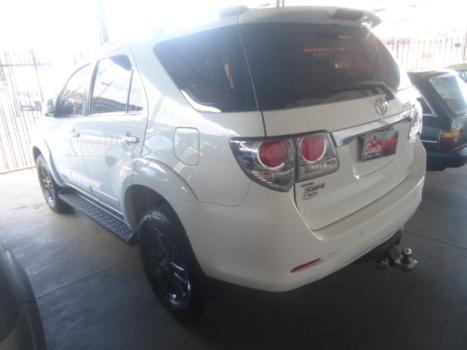 TOYOTA Hilux SW4 2.7 16V 4P SR FLEX AUTOMTICO, Foto 4